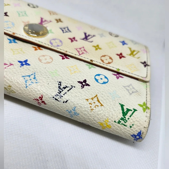 Louis Vuitton Marukami Sarah Wallet - Picture 4 of 16